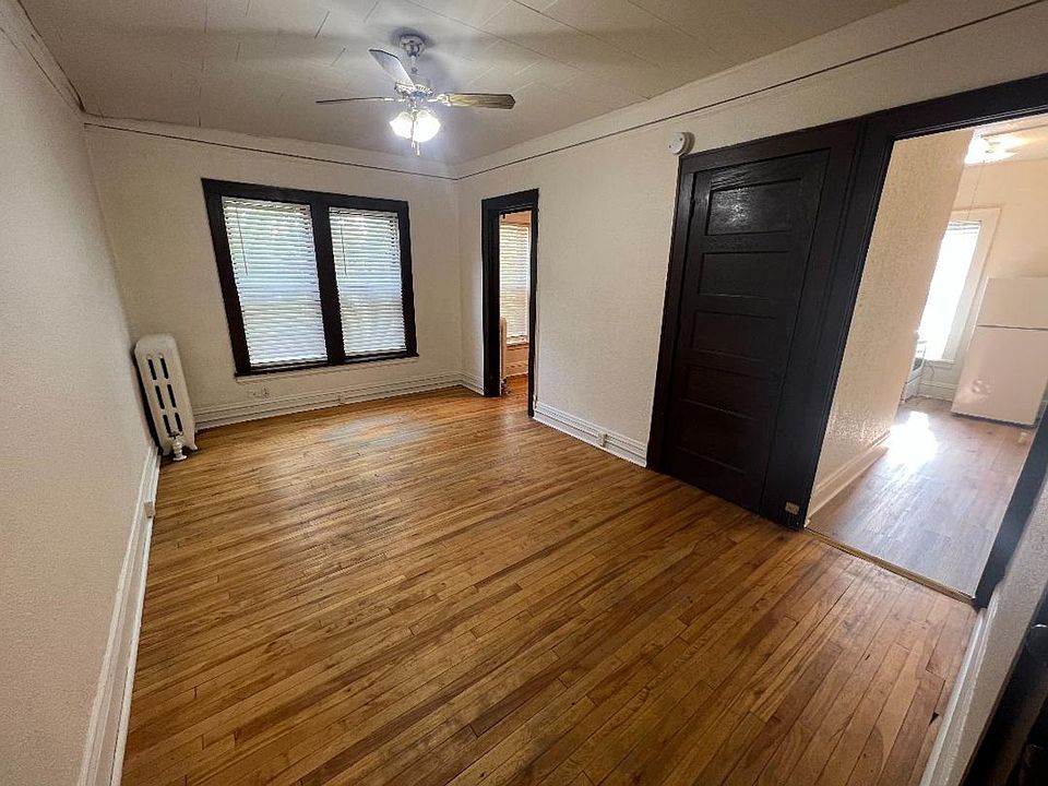 1st image of 1912 3rd Ave S #204