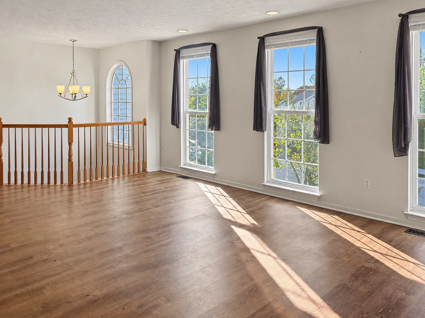 3 bed, 2.5 bath, $2,600 — Photo 2