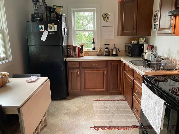 4th image of 841 Fortwood St #6
