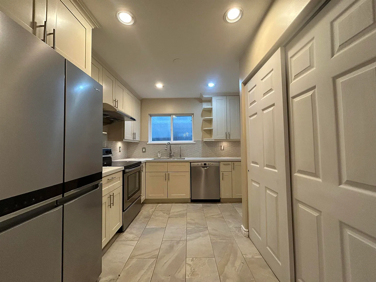 3 bed, 1150 sqft, $4,000 — Photo 2