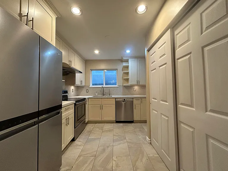 3147 W 8th Ave — Photo 2