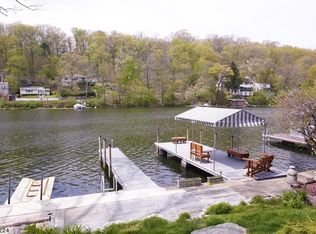 26 W River Styx Rd, Hopatcong, NJ 07843