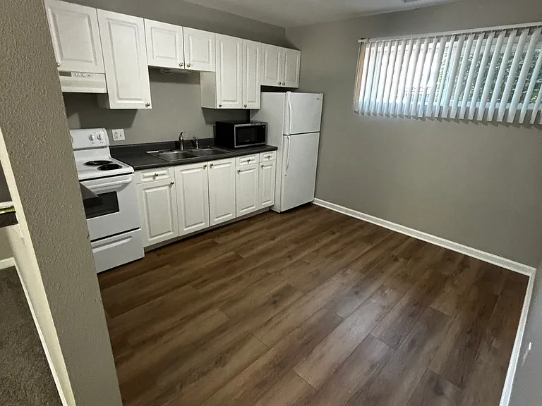 403 W Ash St #B — Photo 1