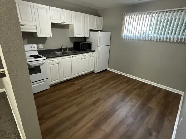 403 W Ash St Unit B, Knob Noster, MO 65336