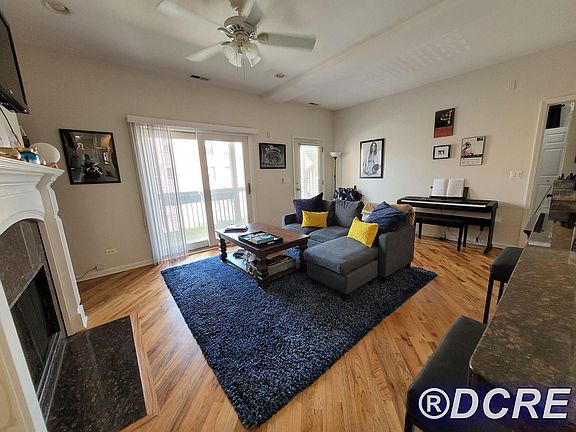 2nd image of 2054 W Chase Ave APT 3R
