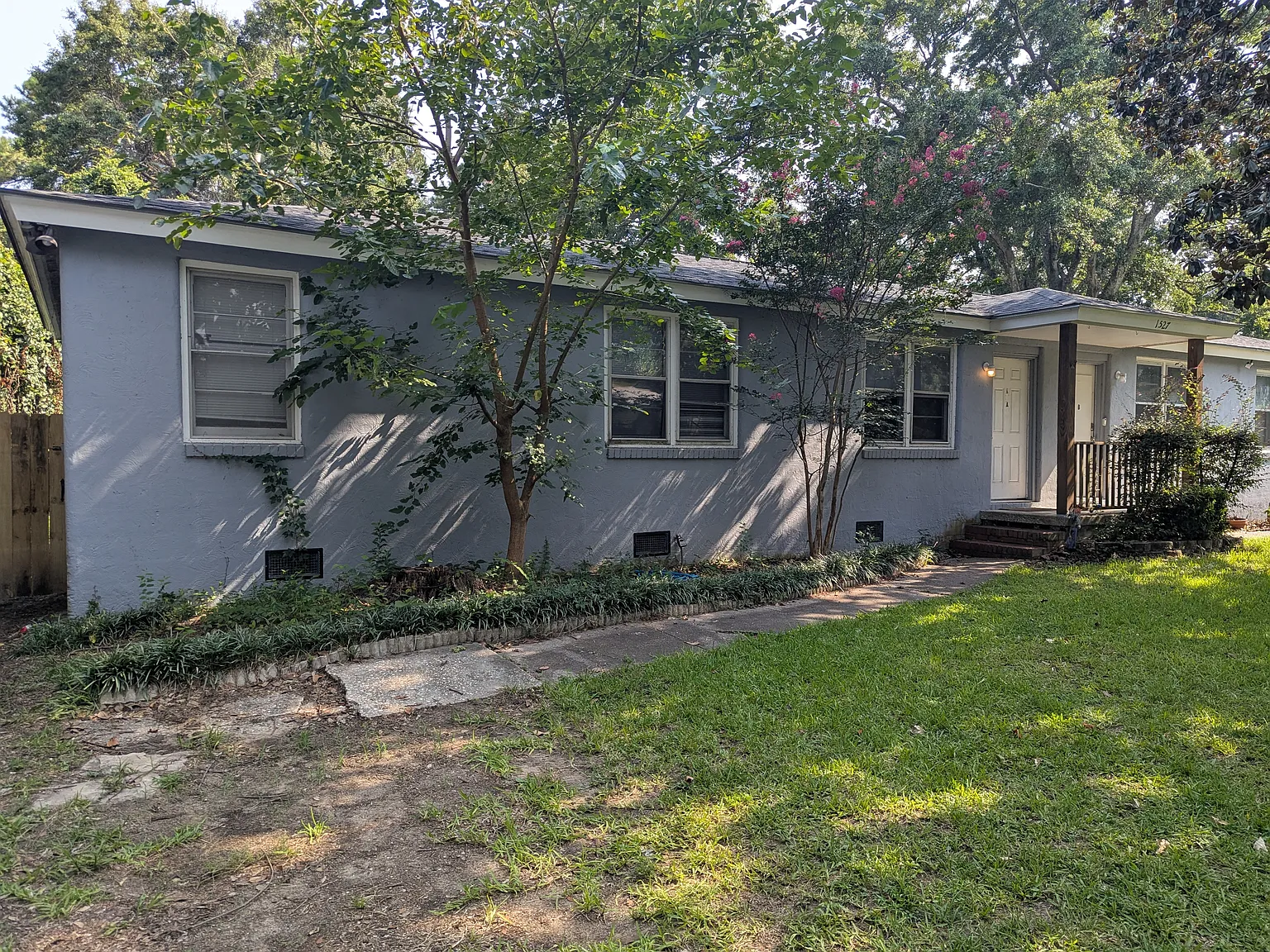 3 bed, 1.5 bath, 1000 sqft, $2,350 — Photo 2