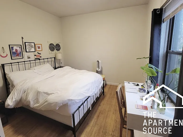 923 W Waveland Ave #2D — Photo 5
