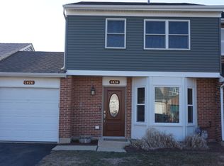 1474 Walnut Cir, Carol Stream, IL 60188