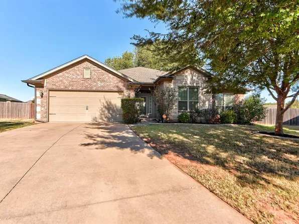 301 Partridge Run Rd, Yukon, OK 73099