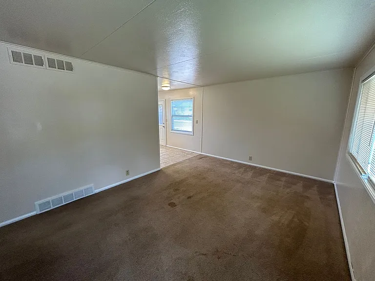 1201 E Cheyenne Rd — Photo 4