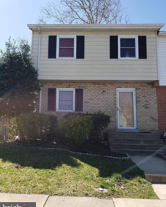 2nd image of 2560 Sedgewick Pl