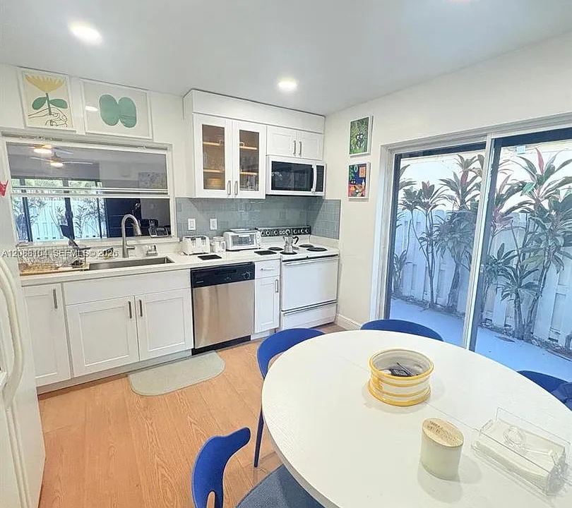 927 NW 106th Avenue Cir #927