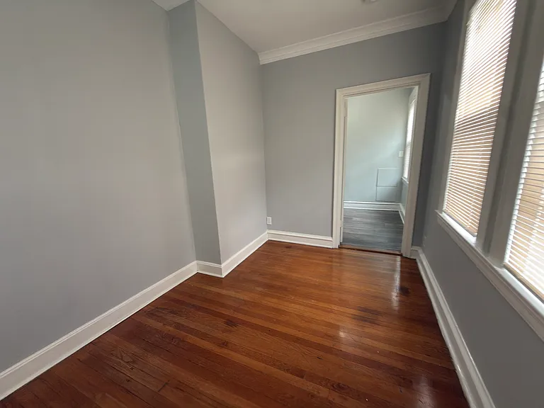 330 Laurel St #312 — Photo 9