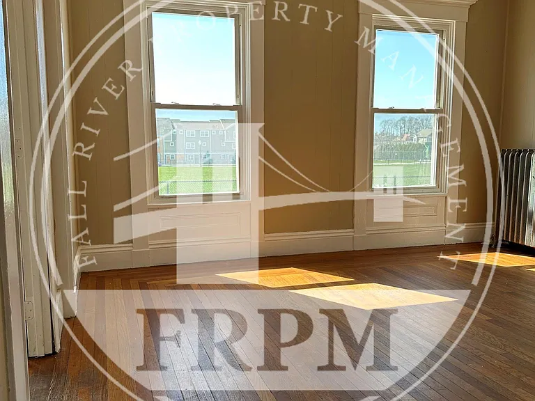 85 Morgan St — Photo 4
