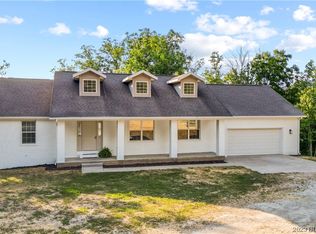 21335 Lark Rd, Lebanon, MO 65536