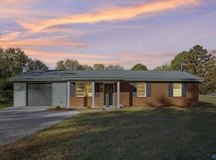 201 Trojan Dr, Hazel Green, AL 35750