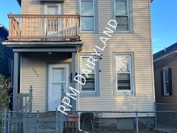 1552 S 3rd St, Milwaukee, WI 53204