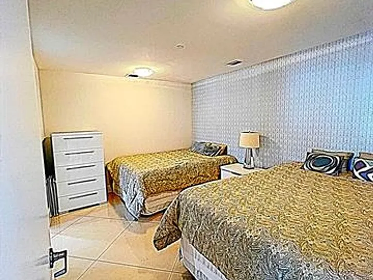 495 Brickell Ave #CU-1605 — Photo 10