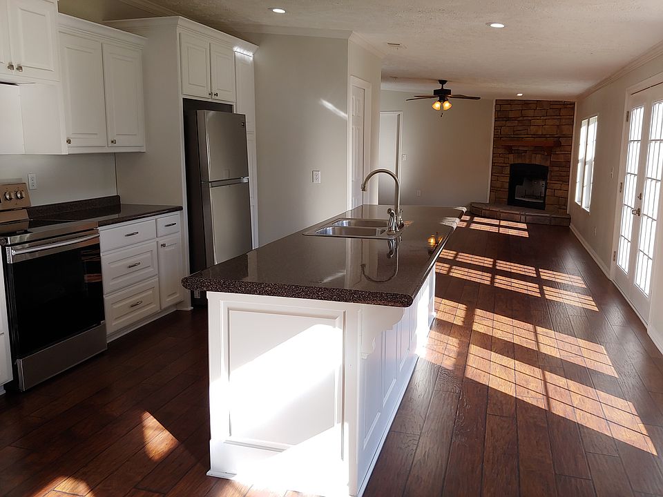 1st image of 443 Joy Ln