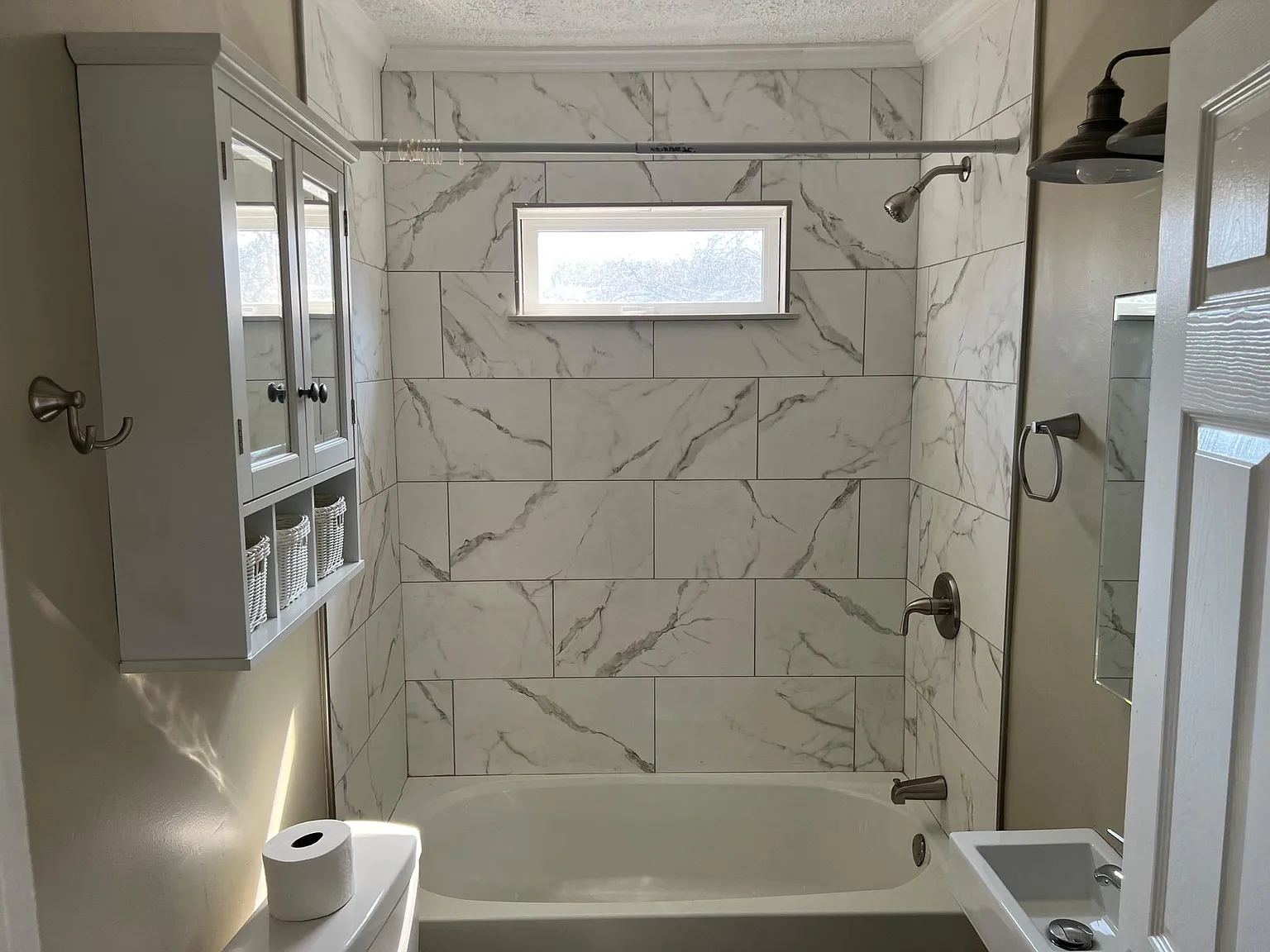 2 bed, 900 sqft, $1,300 — Photo 2