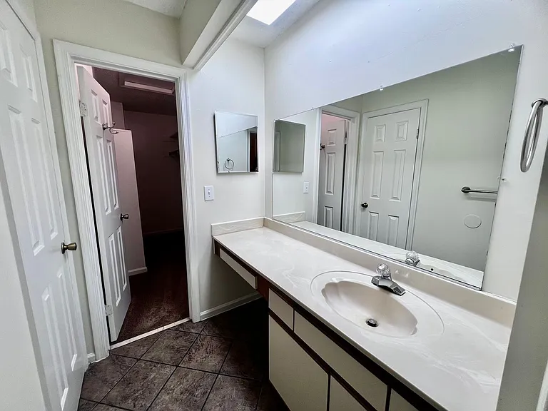 1611 Slidell Ln — Photo 16