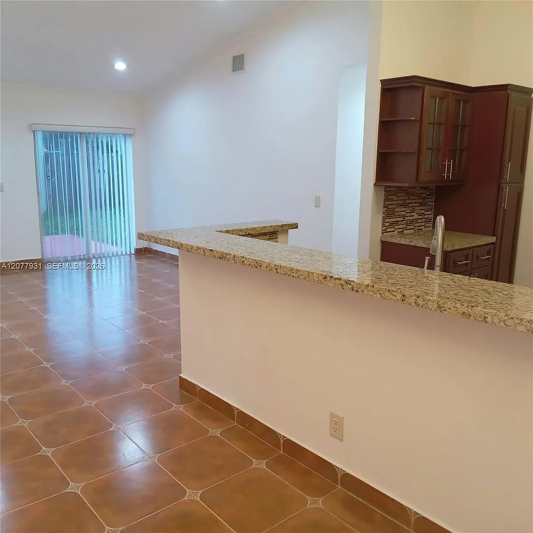 2441 SW 85th Terrace 2441, Miramar, FL 33025 - 2119 — Photo 2