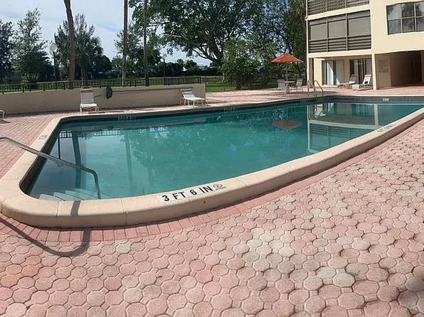 2312 S Cypress Bend Dr APT 107, Pompano Beach, FL 33069