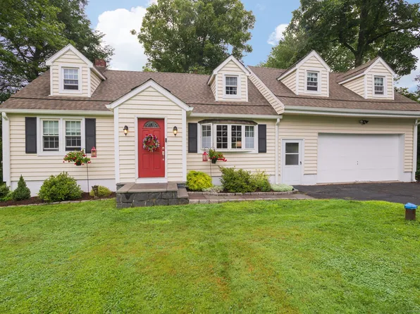 8 Donnelly Drive, New Fairfield, CT 06812