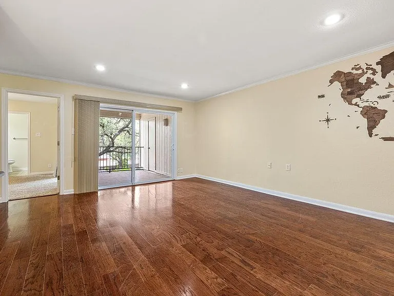 100 Lorenz Rd — Photo 7