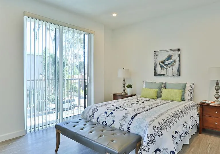 12700 Moorpark St #301 — Photo 8