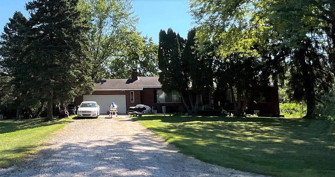 10424 Lafollette Dr photo 1