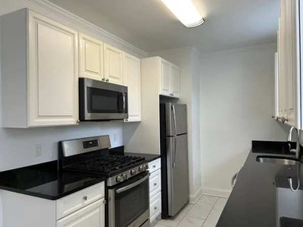 43 Auburn St #1, Brookline, MA 02446