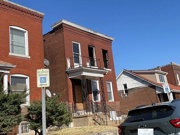 3rd image of 4461 Farlin Ave