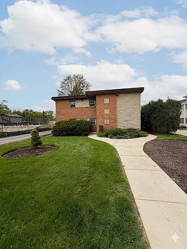 5152 Fairview Ave Photo 1