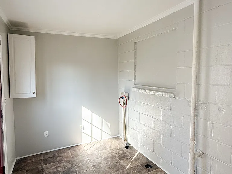 913 Pine St — Photo 12