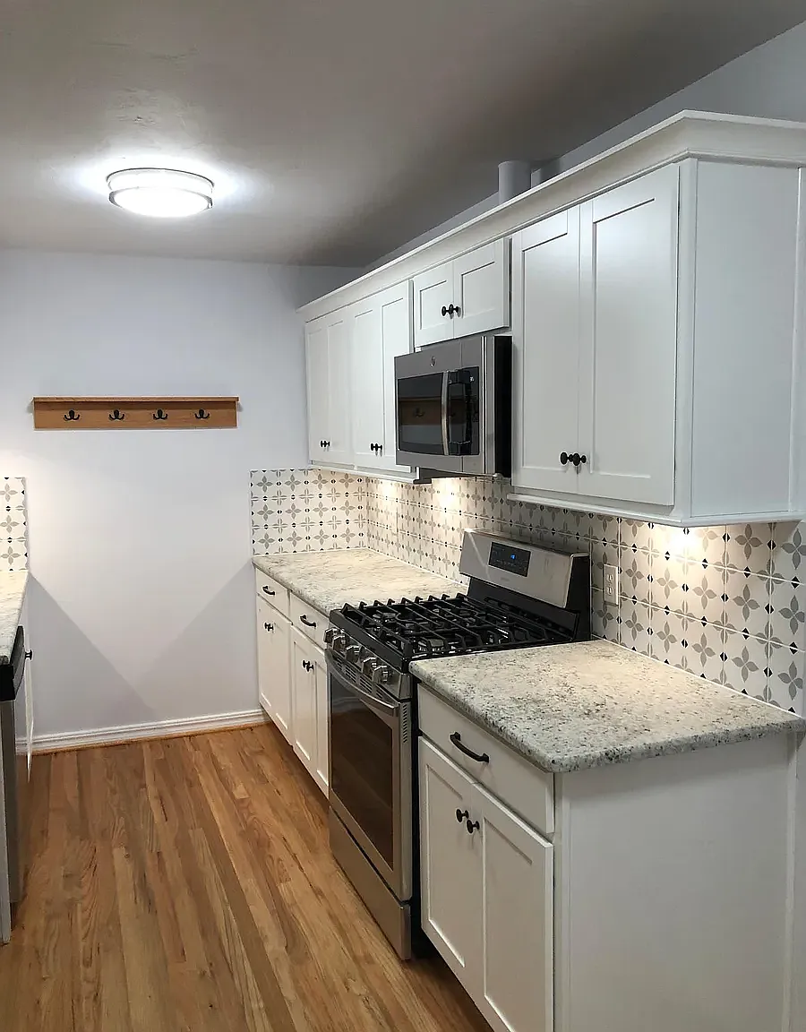 3 bed, 1326 sqft, $1,400 — Photo 2