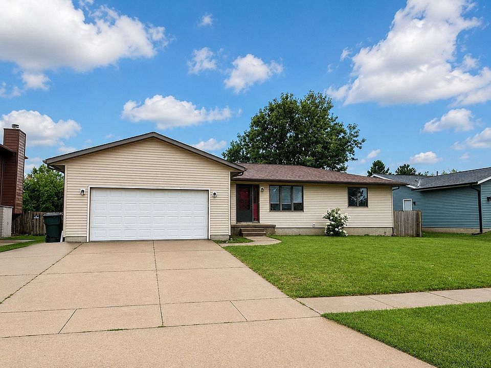 1st image of 3925 Heather Ct SW