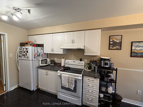 5th image of 3300 Carabella Way