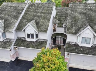 7430 Cahill Rd, Edina, MN 55439