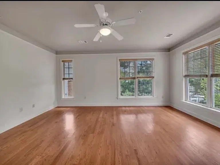 1390 Dutch Valley Pl NE — Photo 27