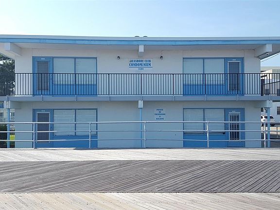 2nd image of 3501 Boardwalk APT B210