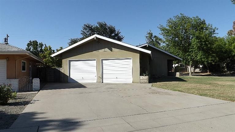 2nd image of 3566 N Arthur Ave