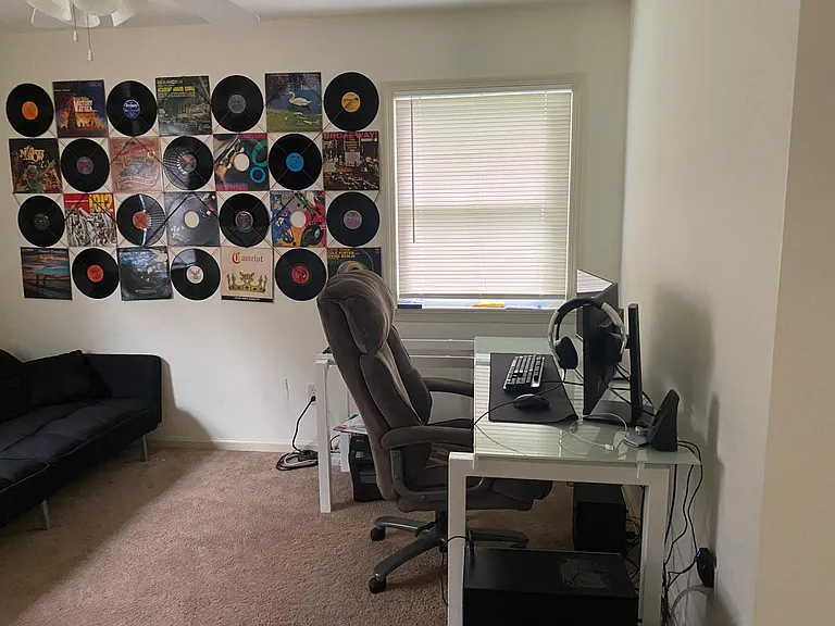 Bedroom as an office