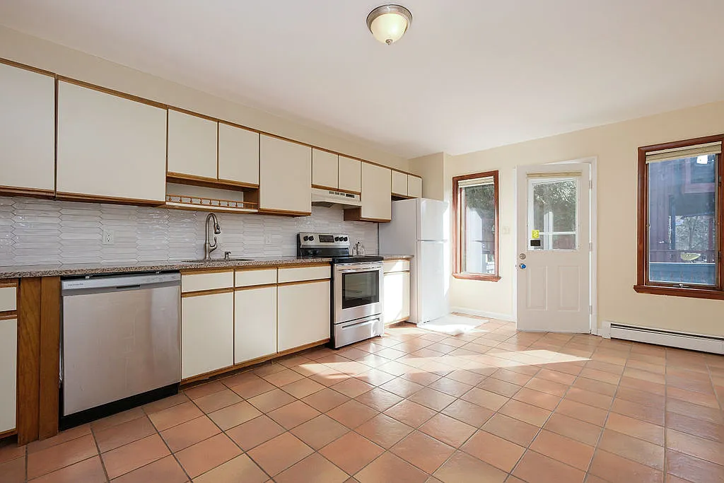1 bed, 1400 sqft, $2,950 — Photo 2