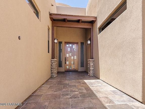 2nd image of 516 Shadow Mountain Dr