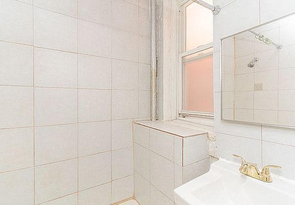 5th image of 789 Franklin Ave #3C