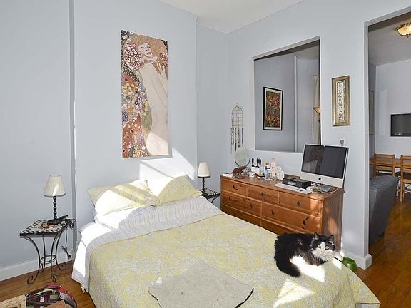 2nd image of 1475 2nd Ave APT 5B