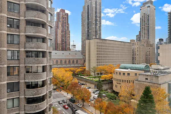 Sold by Compass | media 5