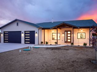609 2nd St NE, Rio Rancho, NM 87124