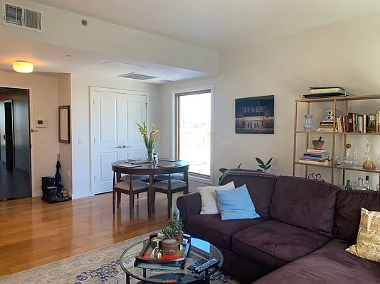 Rented by Compass | media 7